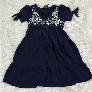 🎾 Xtraordinary Embroidered Tiered Midi Dress